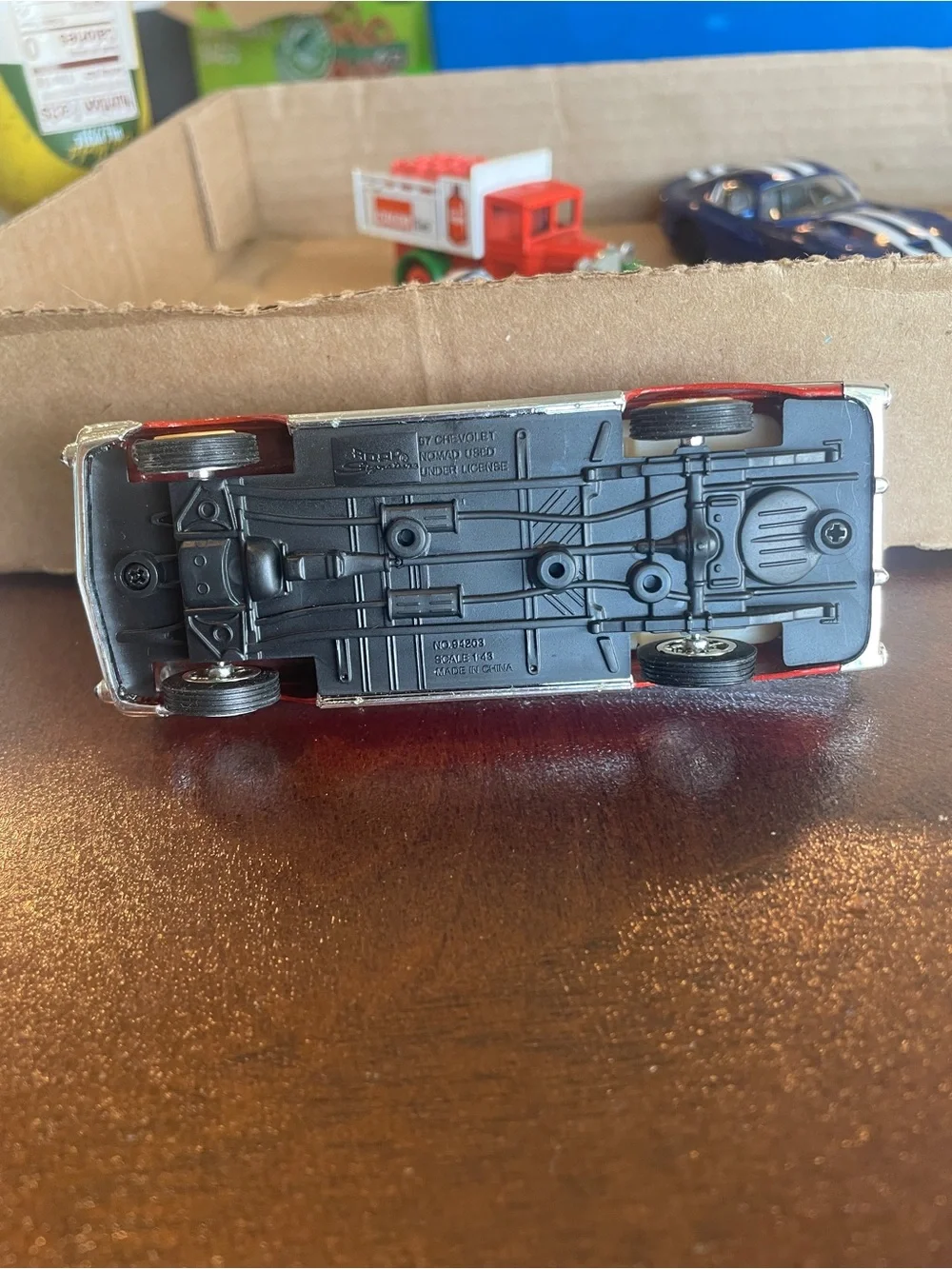 Road signature 57 Chevrolet nomad 1:43 scale